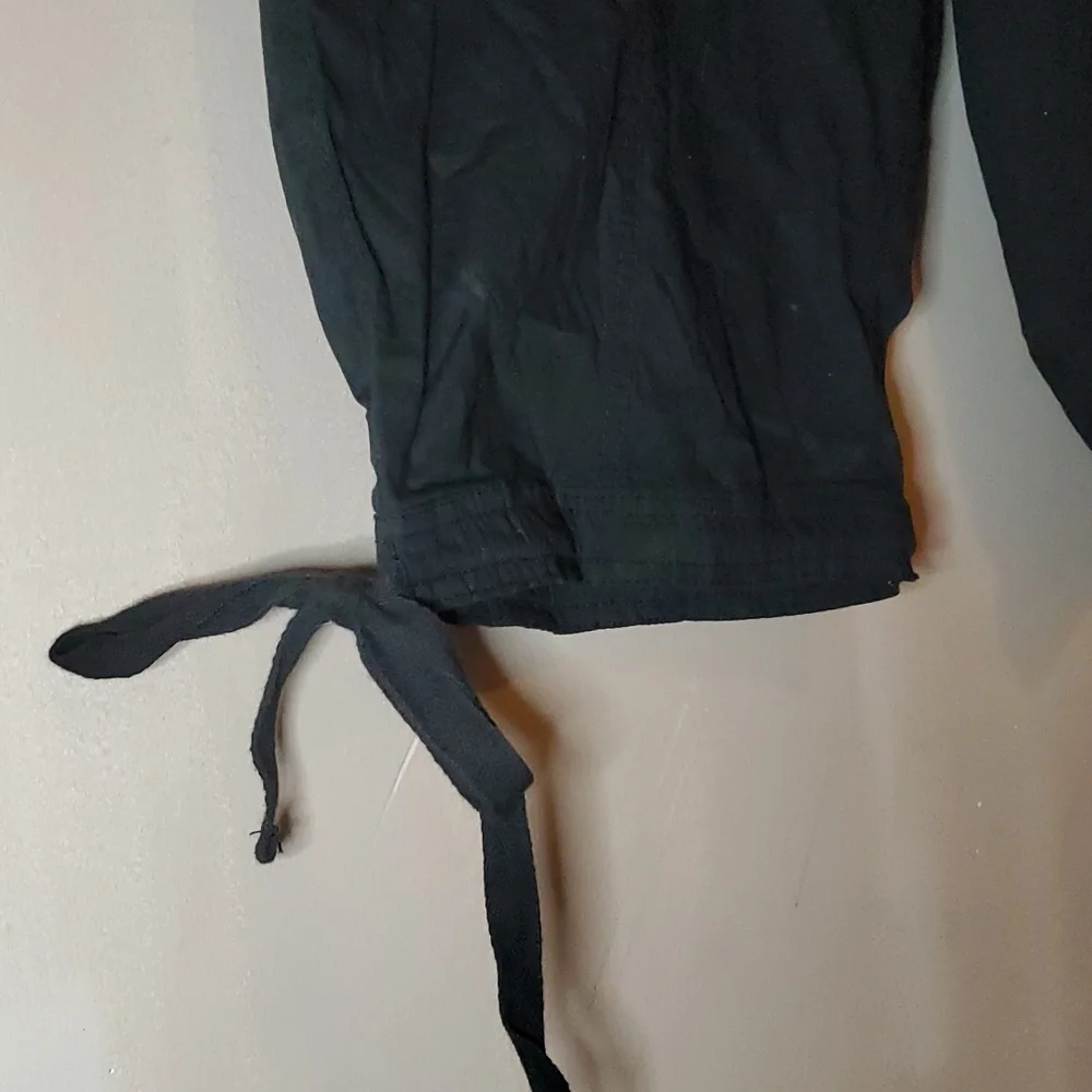 One 5 One Mid Rise Cargo Cropped  Pants - Picture 2 of 6